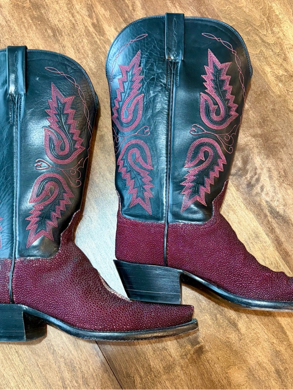 Lucchese Burgundy and Black Handmade Stingray Western Boots - Picture 6 of 7